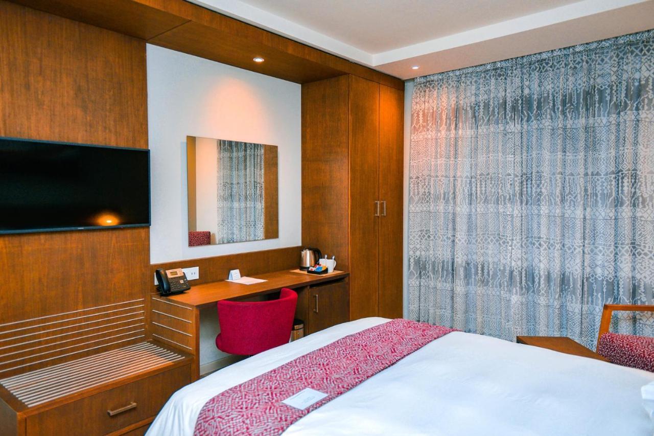 Готель Crowne Plaza - Dar Es Salaam By Ihg Екстер'єр фото