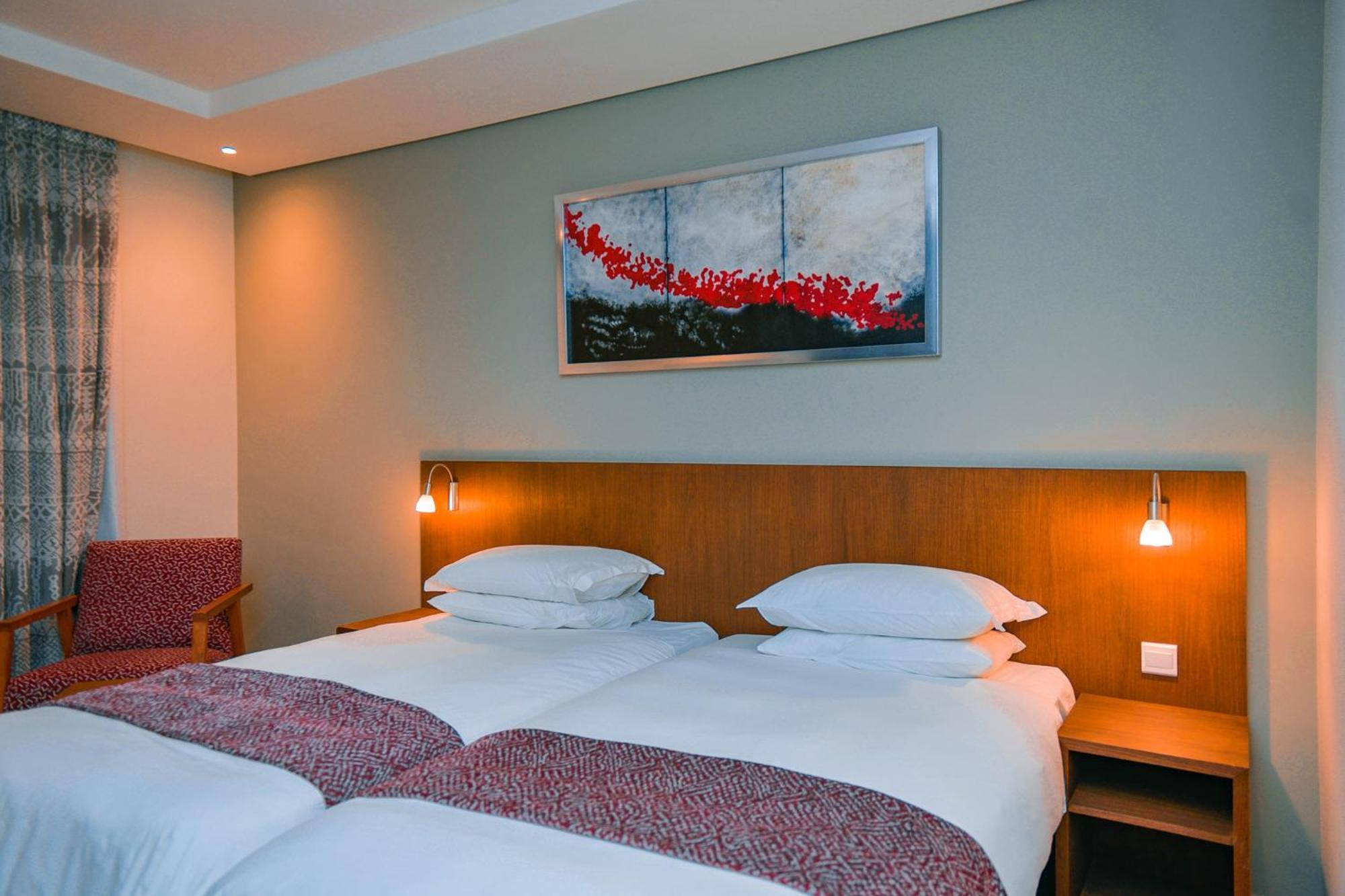 Готель Crowne Plaza - Dar Es Salaam By Ihg Екстер'єр фото